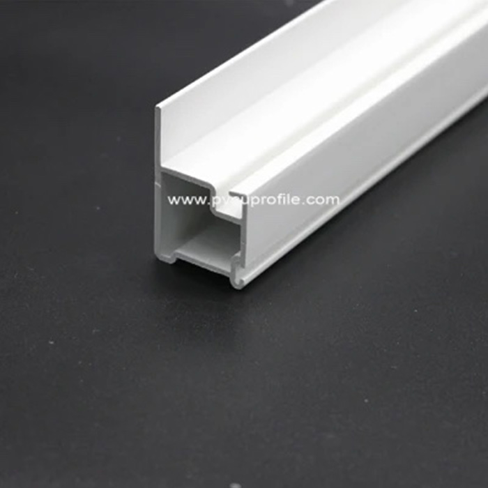 Americano Linea PVC-Profile für Fenster und Türen